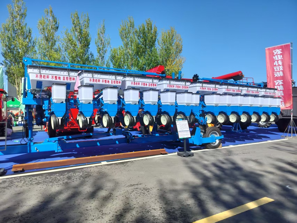 Breaking the old paradigm and pursuing new opportunities  Observations on the 2026 Agricultural Machinery Enterprise Business Annual Meeting