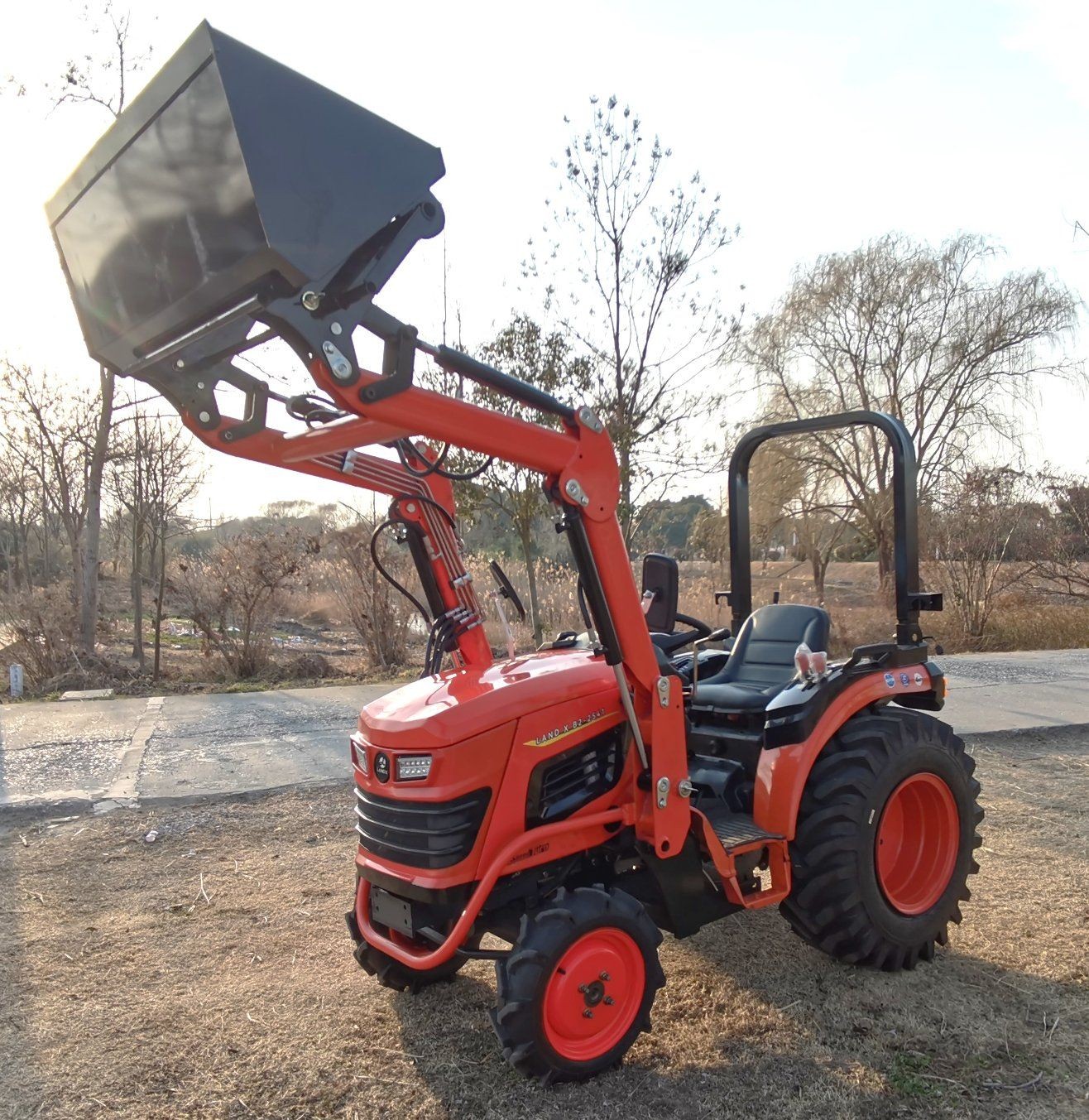 Compact Tractor with MID Pto and MID Mower Deck