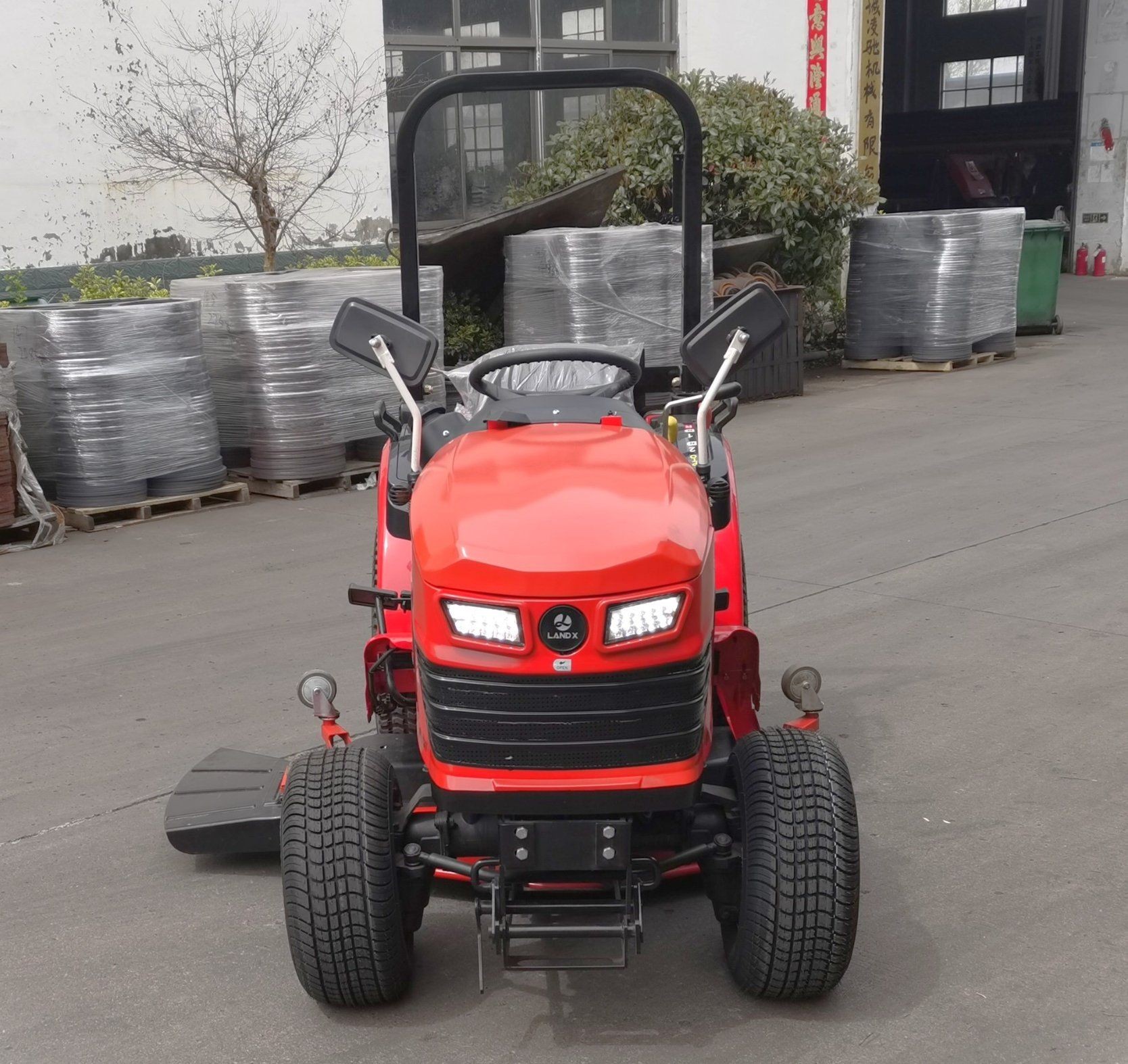 Compact Tractor with MID Pto and MID Mower Deck