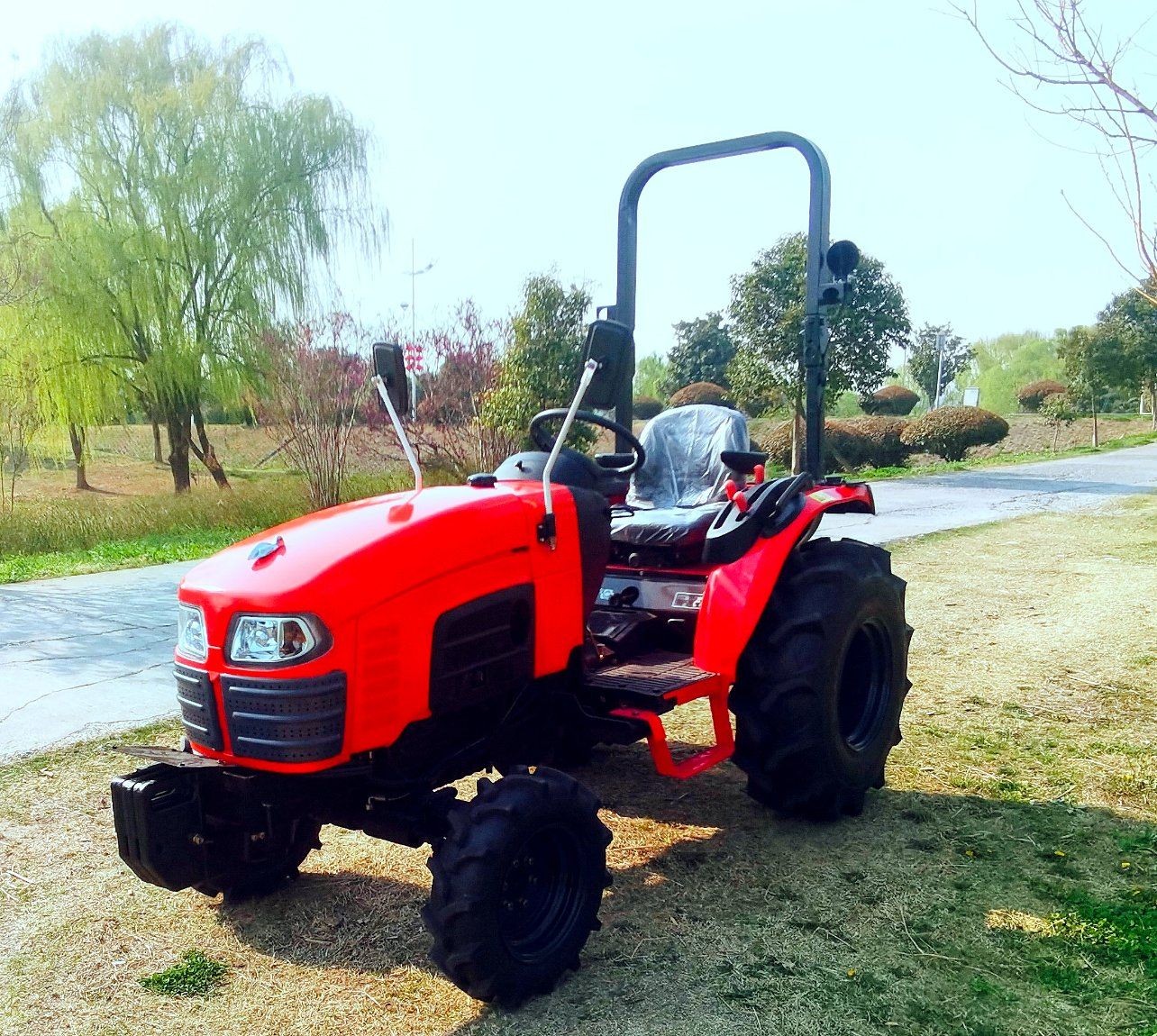 Hst Tractor with Coc and EPA Engine